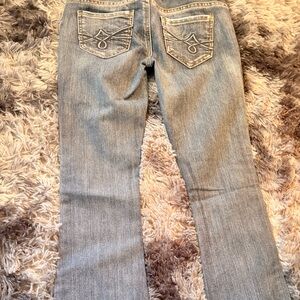 Women’s Gray Straight-Leg Jeans